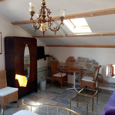 ロヴィニCasa Di Marko 105 M2 Gardenアパートメント エクステリア 写真