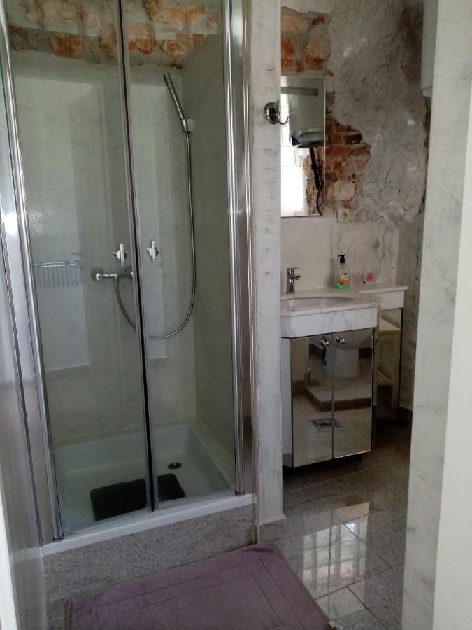 ロヴィニCasa Di Marko 105 M2 Gardenアパートメント エクステリア 写真