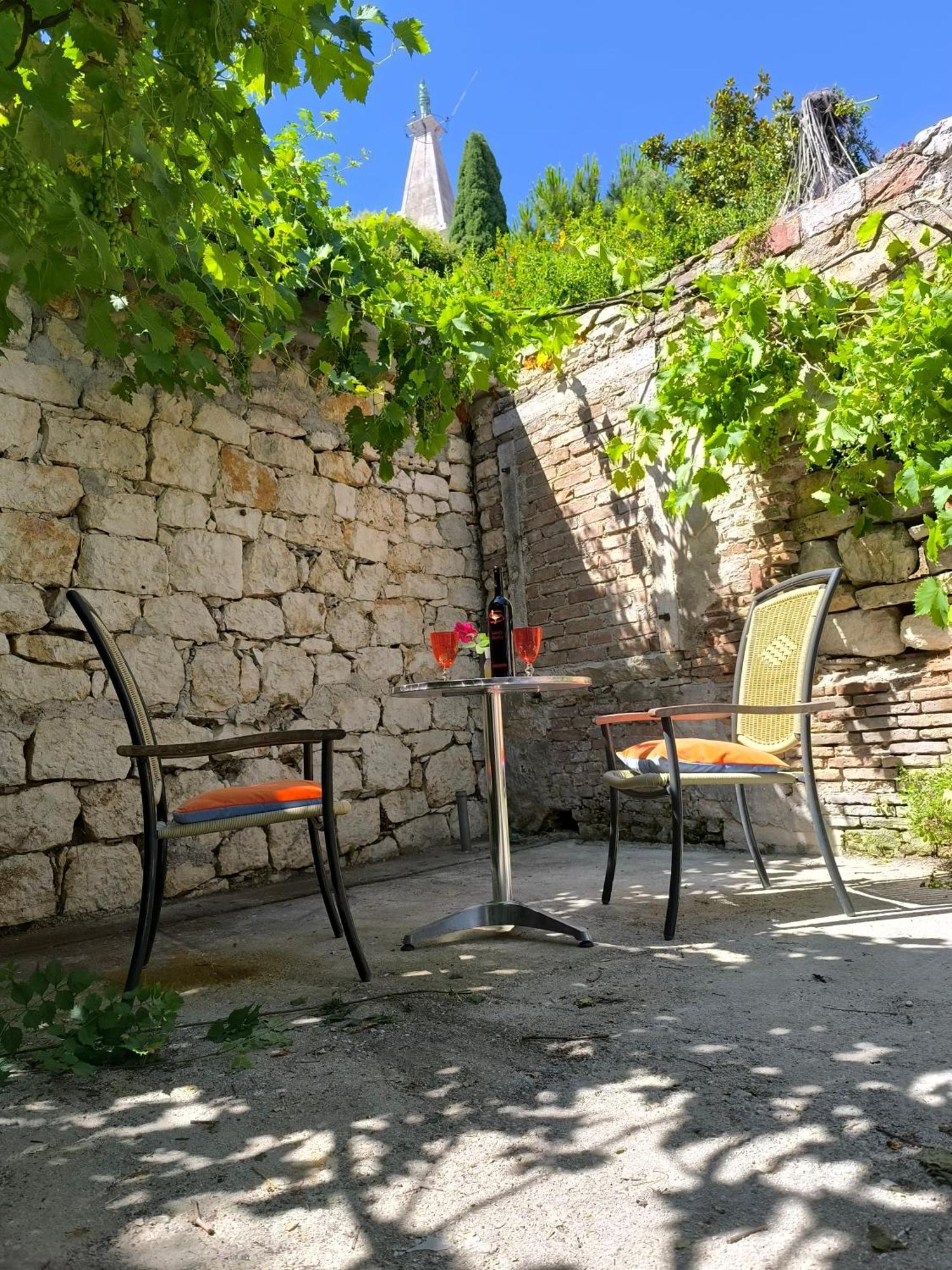 ロヴィニCasa Di Marko 105 M2 Gardenアパートメント エクステリア 写真